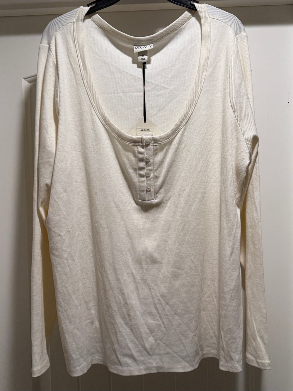 Ava & Viv Cream Long-Sleeve Henley Tee